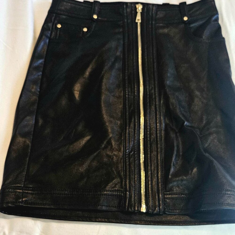 Guess Pleather Miniskirt Women's US Size (0) Soft With Gold Detailing